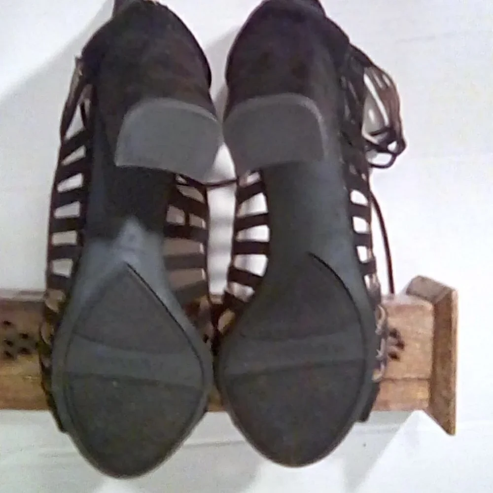 Franco Sarto Ernie - EUC Size 9